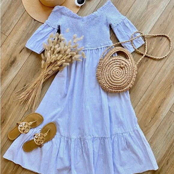 Simplee Blue Midi Dress - Picture 1 of 3